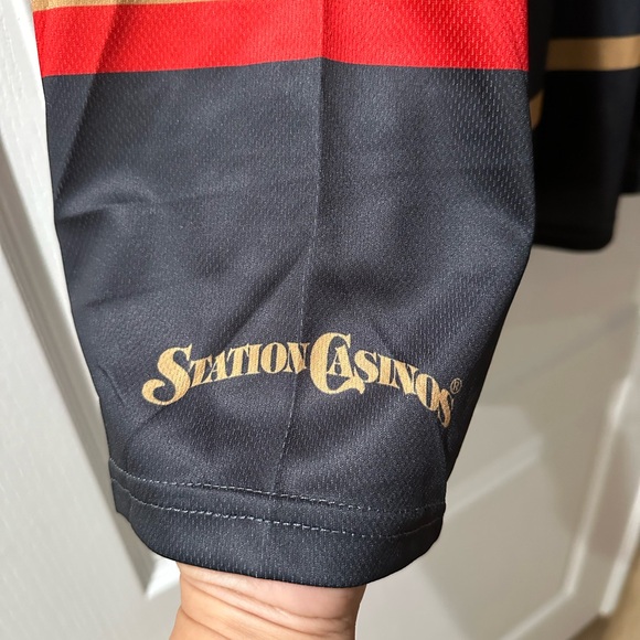 NEW VGK Las Vegas Golden Knights Jersey Large - Picture 3 of 4